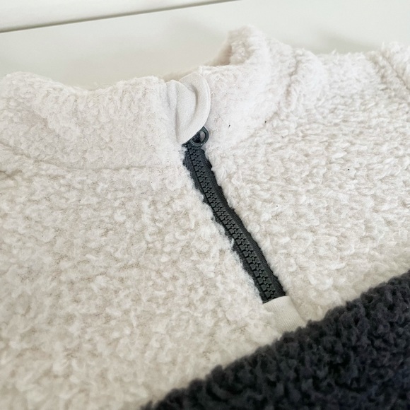Jumping Beans White & Gray Sherpa Zip Up Pullover Boys 3T - Picture 5 of 10